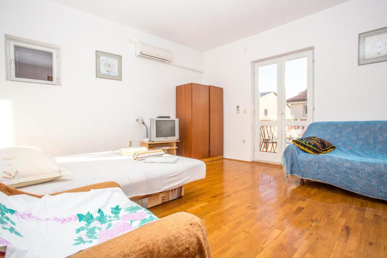 Apartments Nuic 748 Makarska Exterior foto