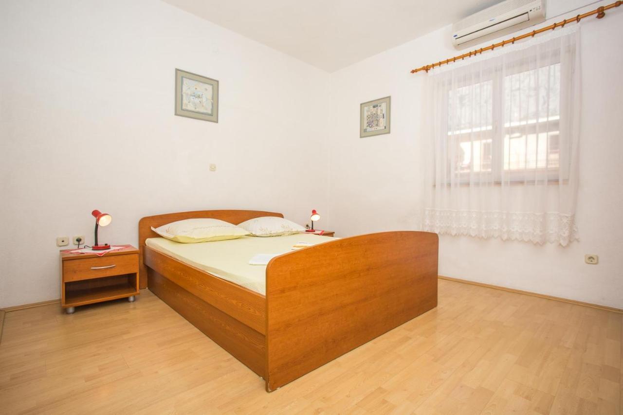 Apartments Nuic 748 Makarska Exterior foto